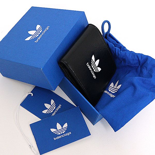 バレンシアガ×アディダス BALENCIAGA×ADIDAS コラボ 二つ折り財布