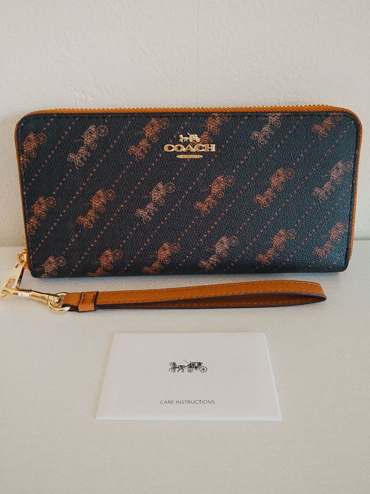 ★Sale★COACH ホースアンドキャリッジ ストラップ付き長財布
