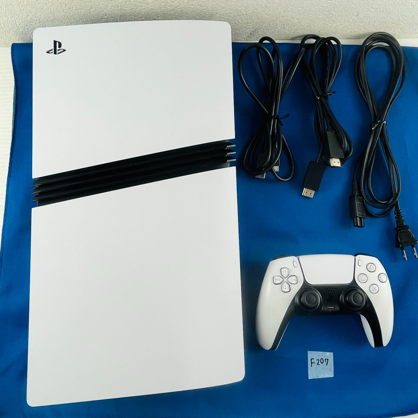 ◇F207【通電動作OK】【すぐ遊べるセット】ソニー PS5Pro CFI-7000b 