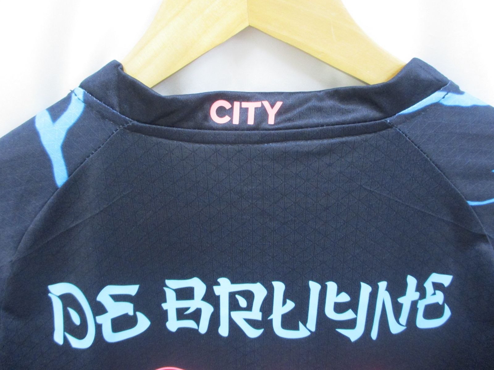 三沢店ID:0009】サイズL（US） ＃17 マンチェスター・シティ 17番