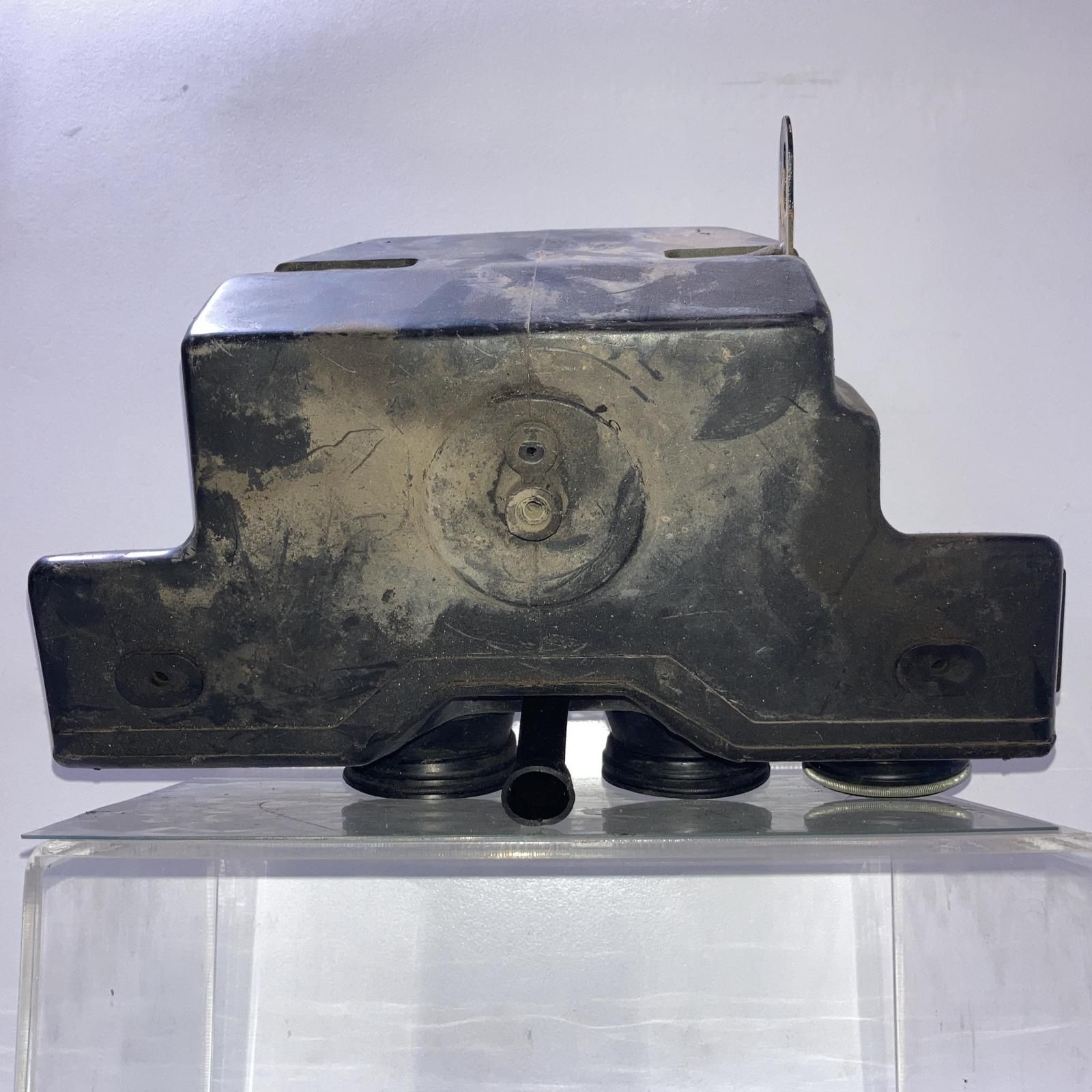 KAWASAKI Z750 FX 3型 KZ750E エアクリーナー ボックス 当時物 (C-24-1120-86-42) カワサキ [C-24-1120-86-42] KAWASAKI Z750 FX 3型 KZ750E エアクリーナー ボックス 当時物 (C-24