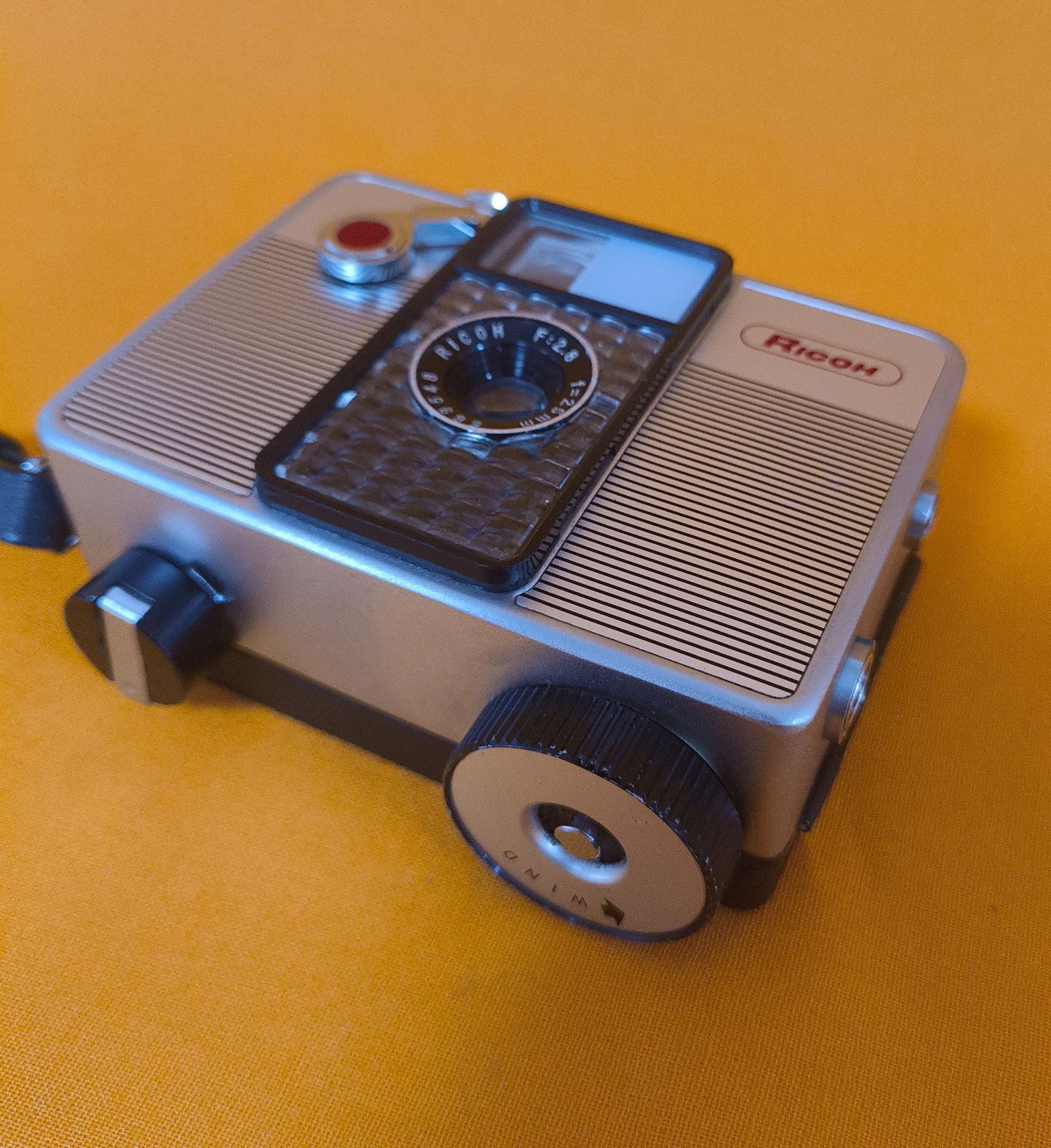 RICOH AUTO HALF オートハーフ 【ジャンク品】 RICOH AUTO HALF “Zone Focus” 激レアなオートハーフを激安