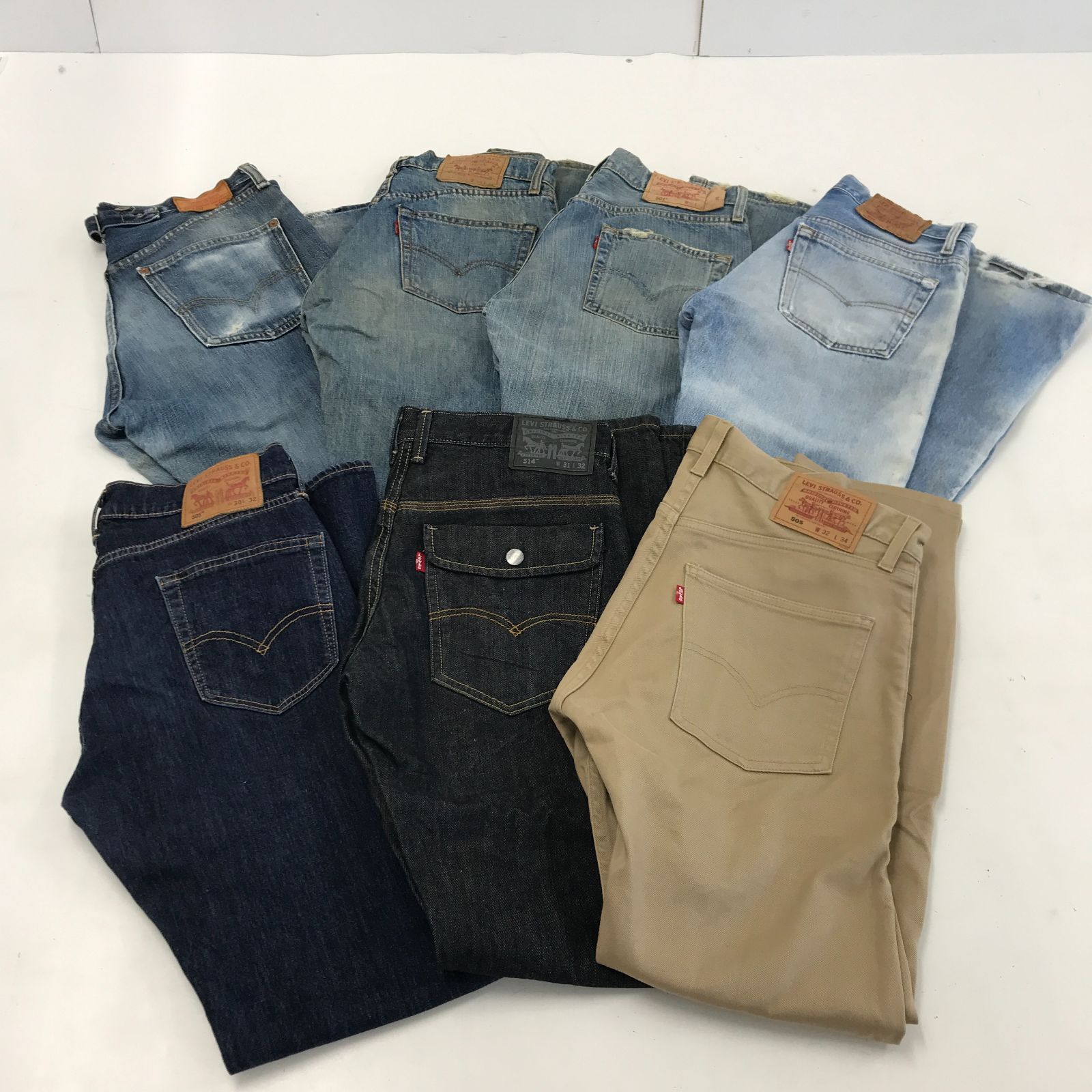 02m1072 Levi