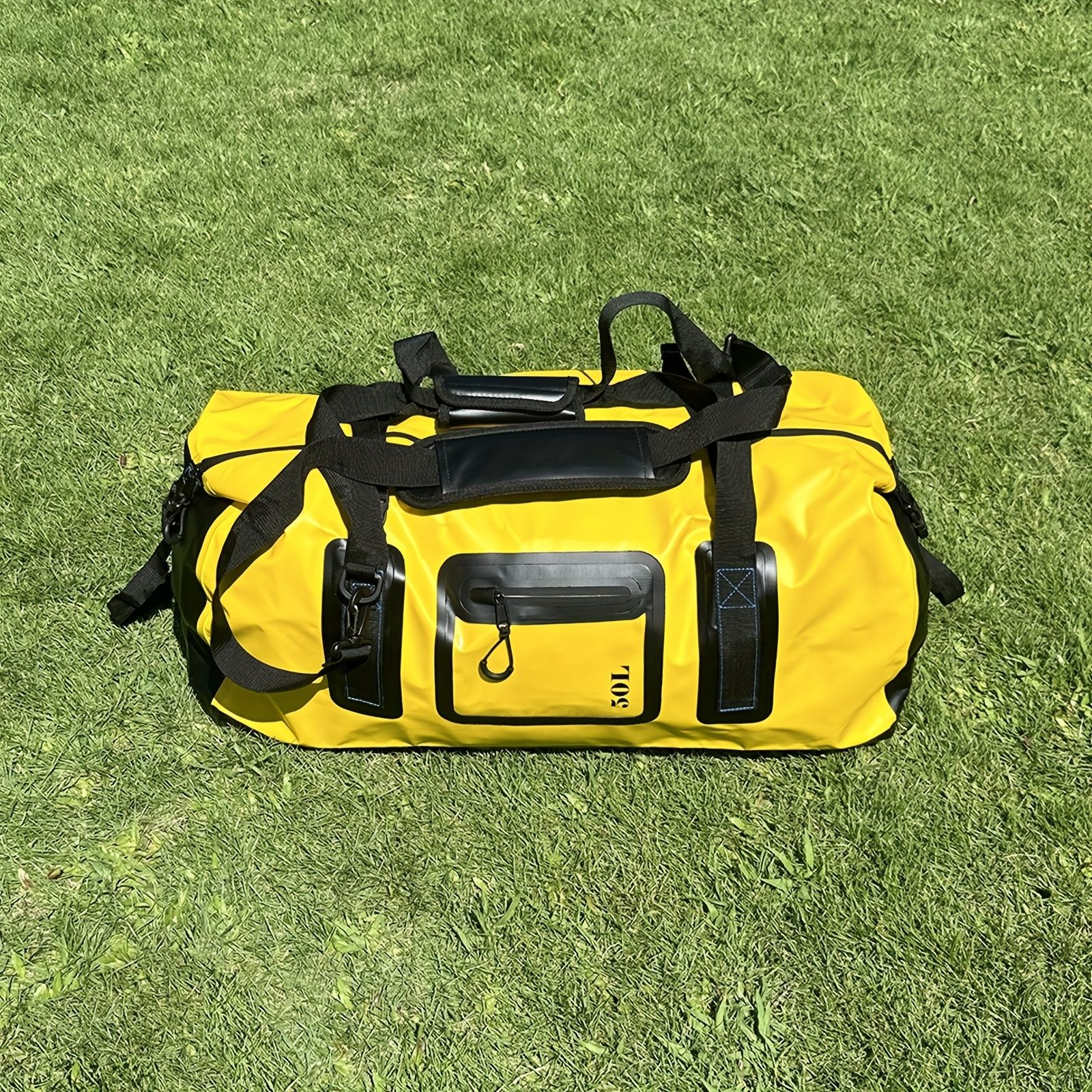 アウトドア荷物パック