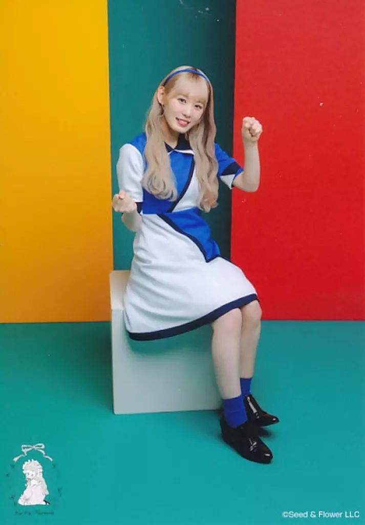 中古】生写真(乃木坂46) 小池美波/座り・「バスルームトラベル」MV衣装