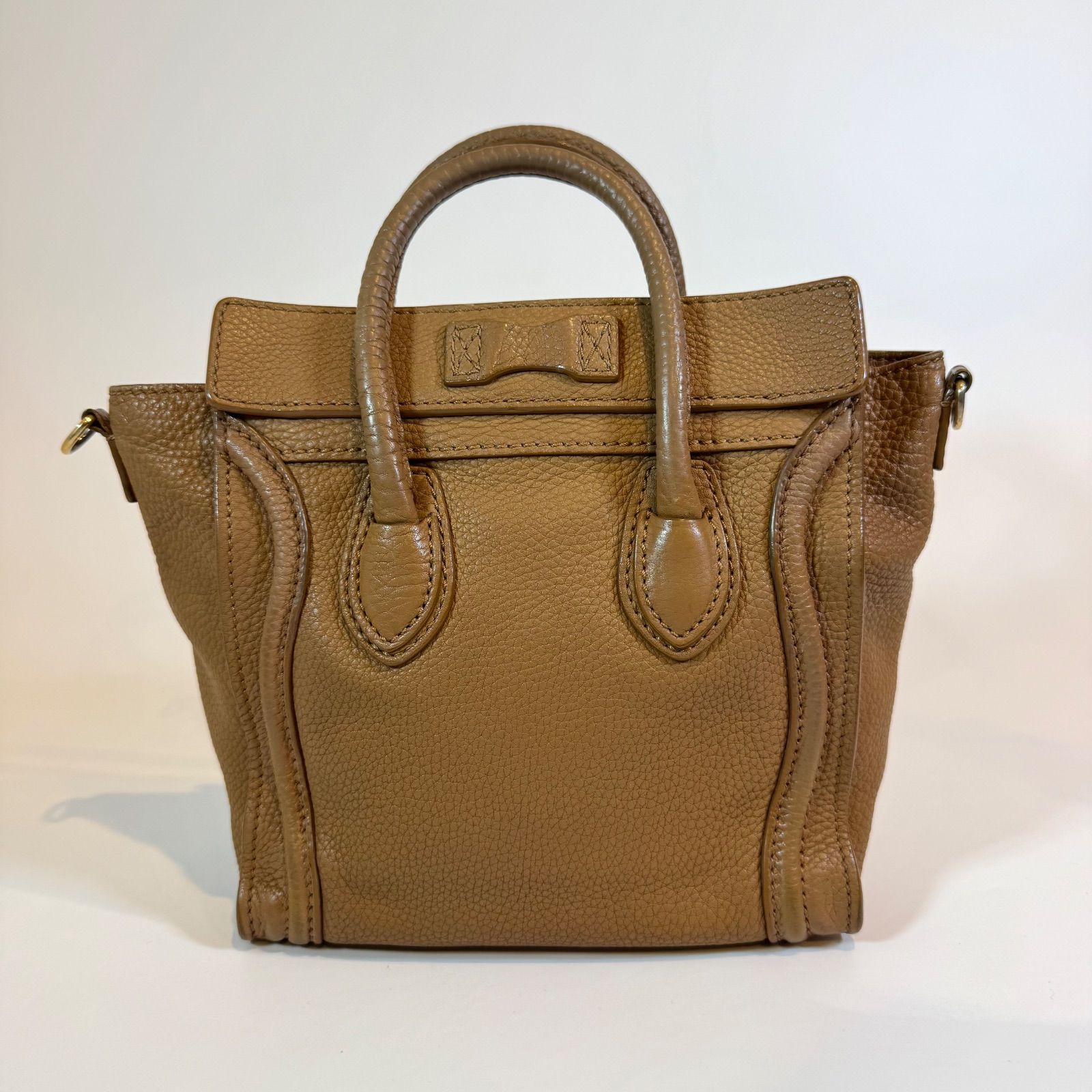 大人気✨ セリーヌ ハンドバッグ ラゲージ ナノショッパー アイボリー　レザー 大人気✨ セリーヌ ハンドバッグ ラゲージ ナノショッパー アイボリー