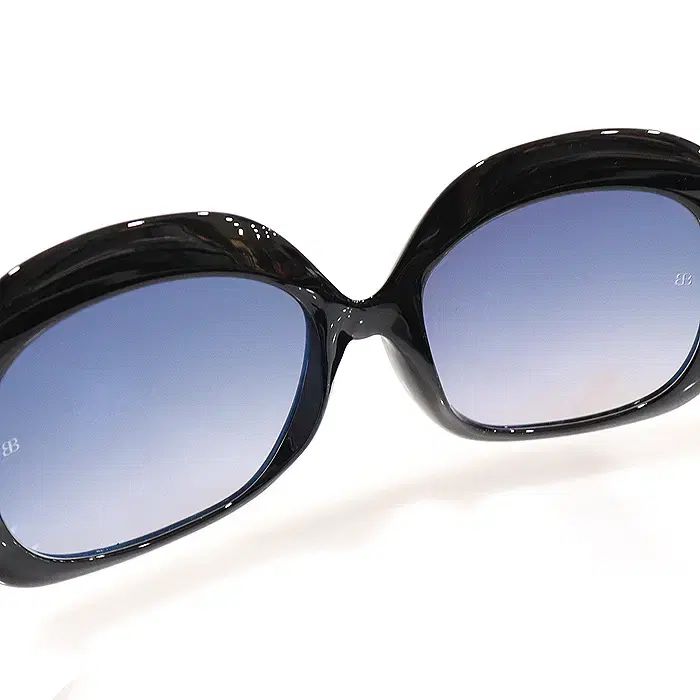 【美品】 バレンシアガ サングラス BAL0008/S ビッグフレーム マーブル 美品】 バレンシアガ サングラス BAL0008/S ビッグフレーム