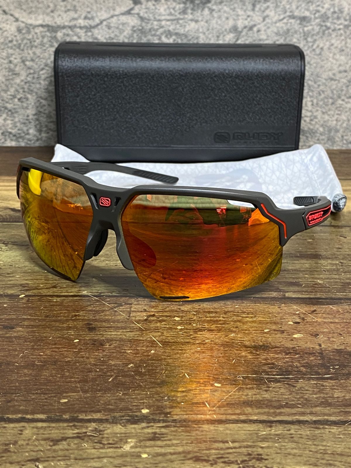 JJ394 ルディプロジェクト RUDY PROJECT DELTA BEAT サングラス アイウェア グレー レンズオレンジ