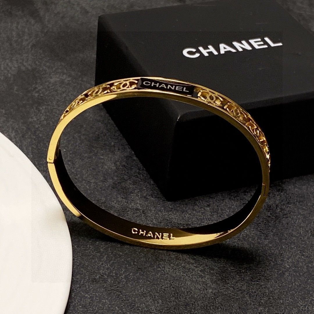 CHANEL♥新作♥アートな気品あふれるブレスレット 楽天市場】【新品□正規品□送料無料□ギフト包装無料】CHANEL