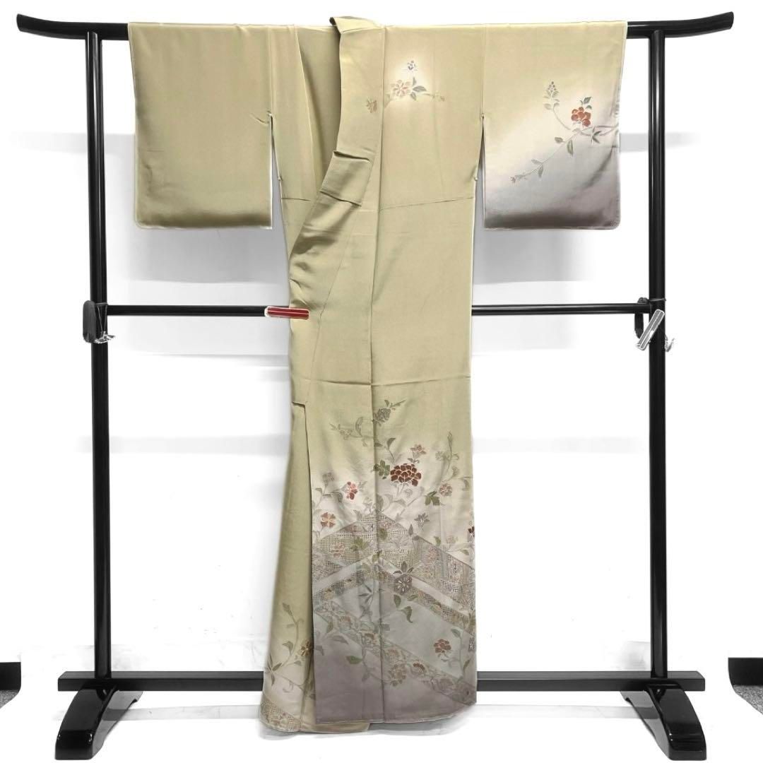 未着用　訪問着　スワトウ刺繍　相良刺繍　牡丹　からはな金糸　着物　041a d 未着用 訪問着 スワトウ刺繍 相良刺繍 牡丹 からはな金糸 着物 041a d