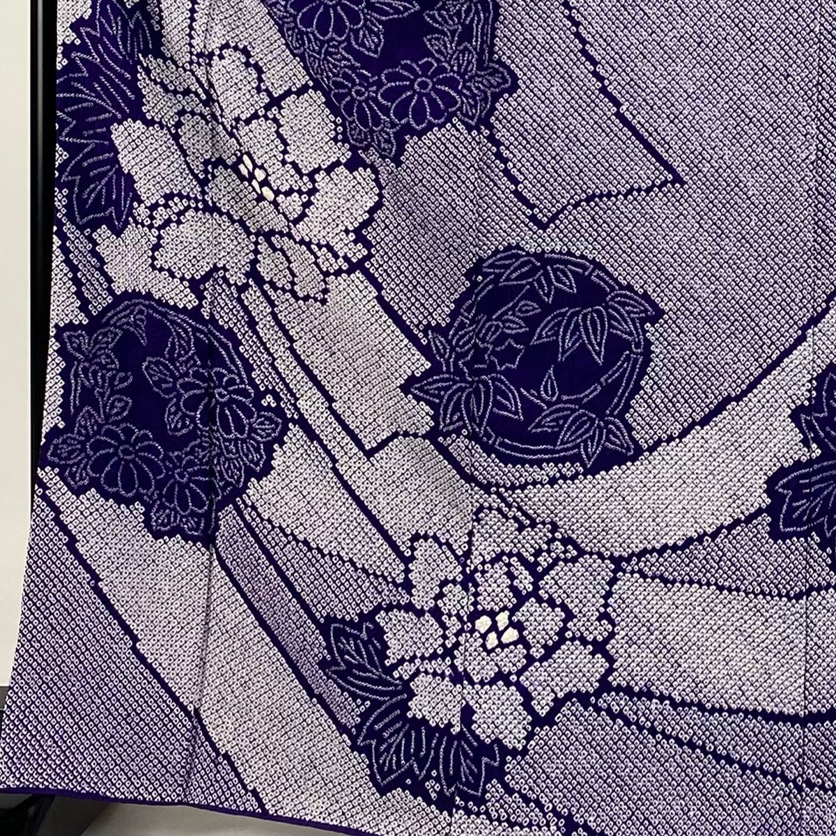 総絞り 振袖フルセット 身丈167裄66.5 牡丹花文 黒 紫 暈し染め 逸品 総絞り 振袖フルセット 身丈167裄66.5 牡丹花文 黒 紫 暈し染め