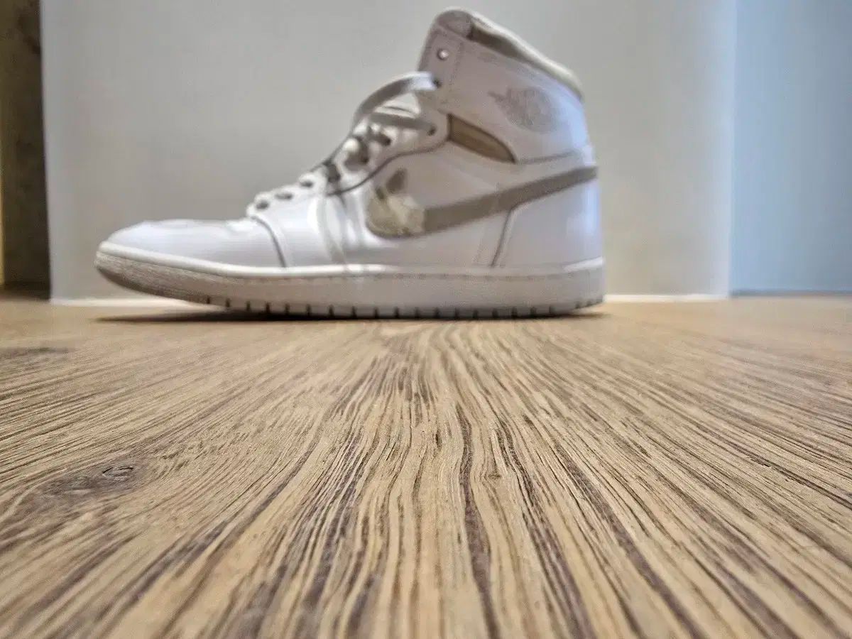 NIKE ナイキ エア ジョーダン 1 ハイ 白