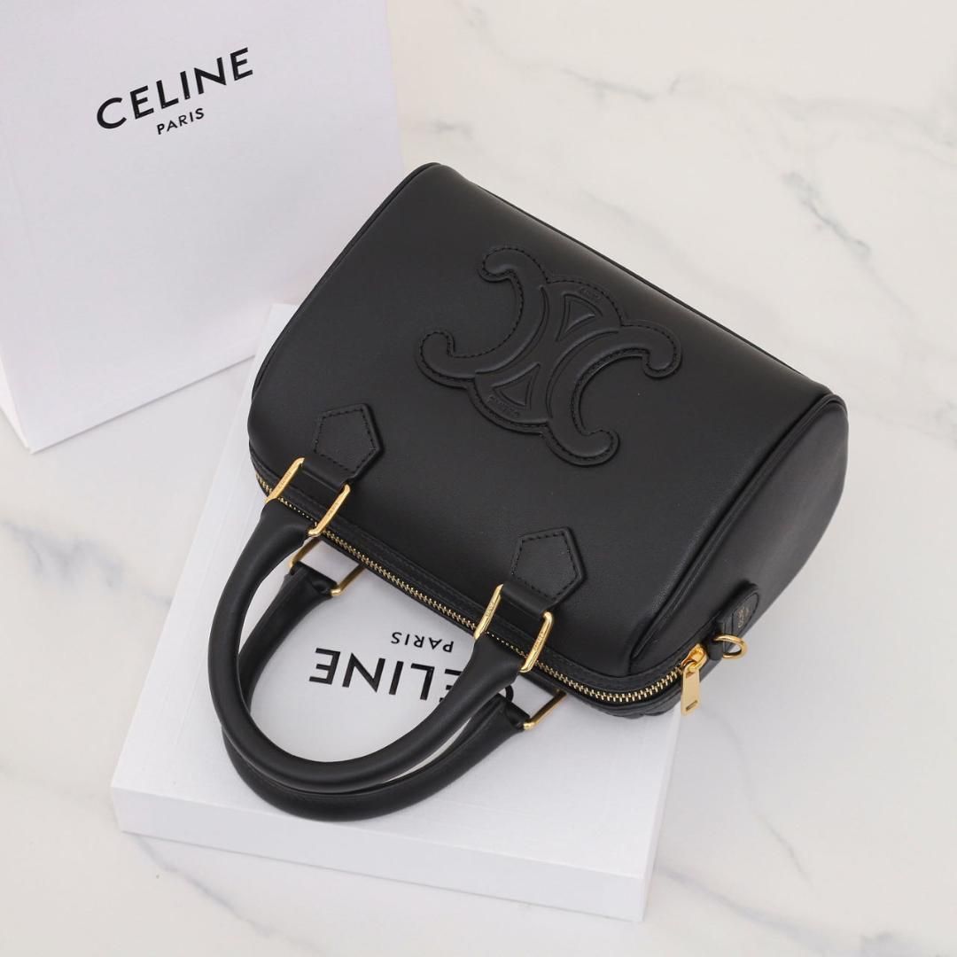 【 CELINE 】ハンドバッグ／ショルダーバッグ a3020 CELINE セリーヌ 2wayショルダーバッグ キュイルトリオンフ