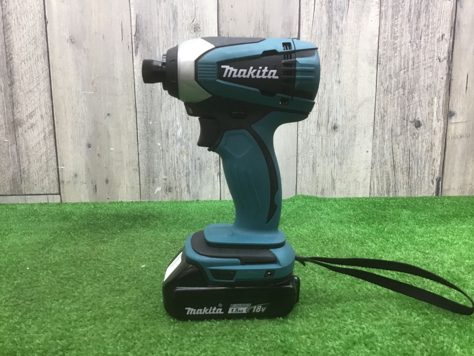マキタmakita□18vコードレスインパクトドライバー TD146DSHX□軽量バッテリー□アクトツール富山店♪A