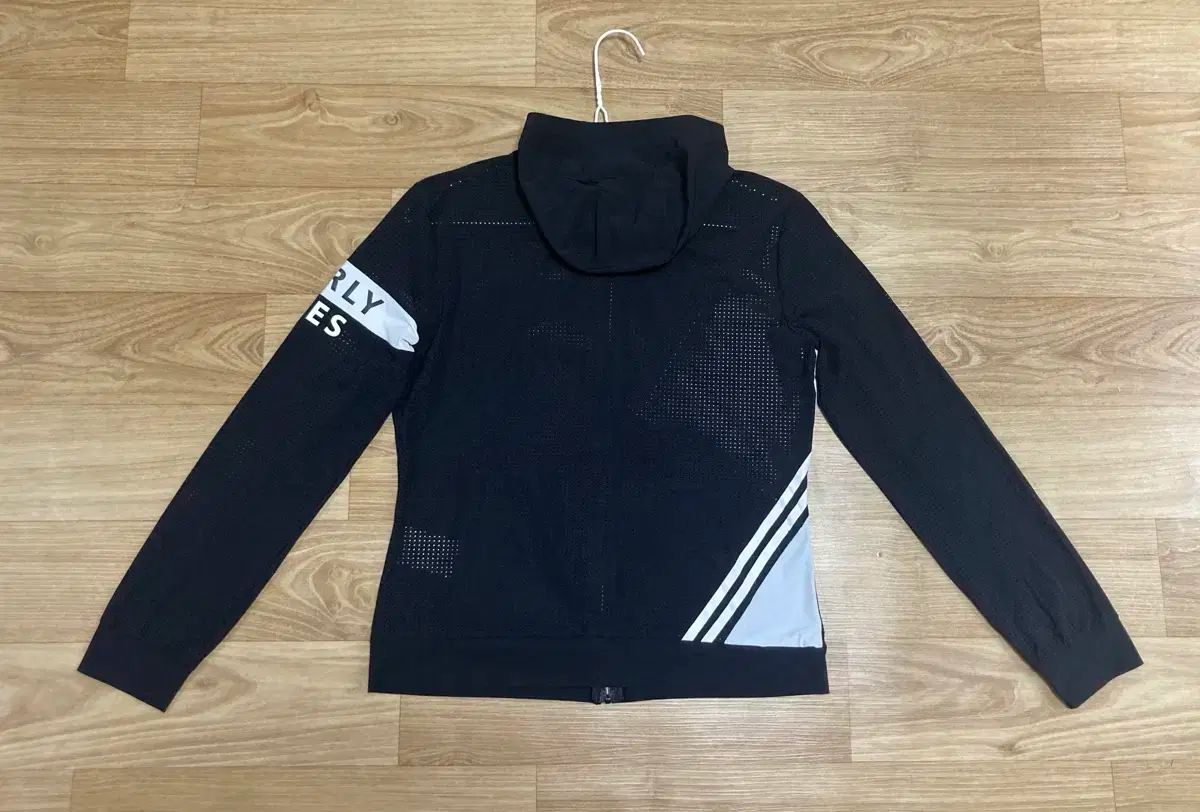 販売