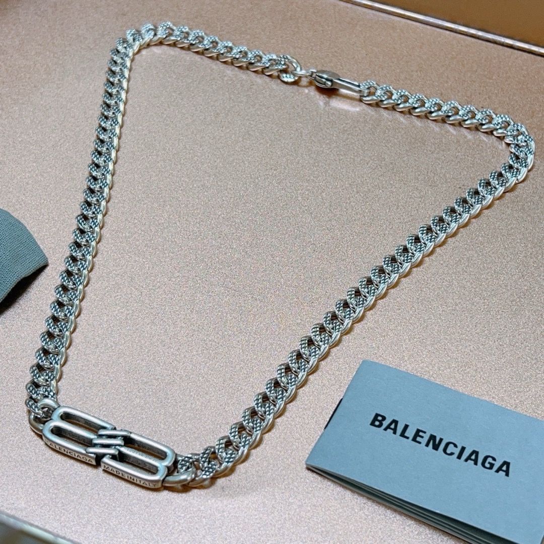 BALENCIAGA バレンシアガ BB ICON グルメットネックレス で アンティークシルバー - メルカリ