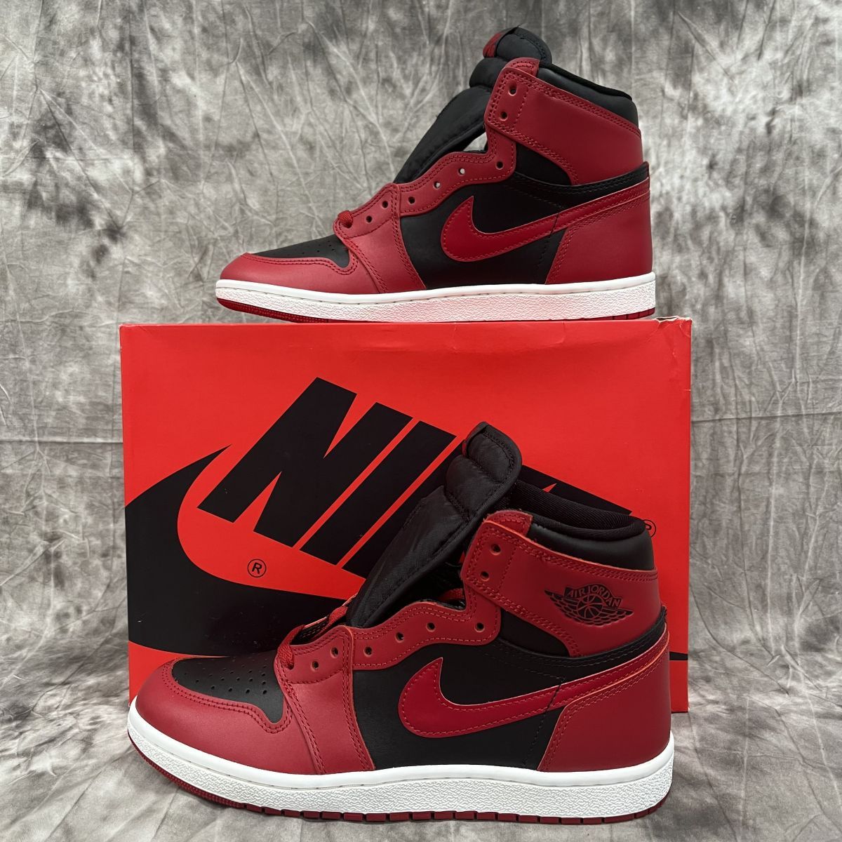 NIKE/ナイキ 23000足限定 AIR JORDAN 1 HI 85 VARSITY RED/エア ...