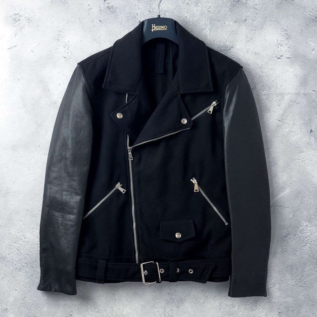 イタリア製 MUSHER マーシャー TATRAS タトラス 取扱い 羊革