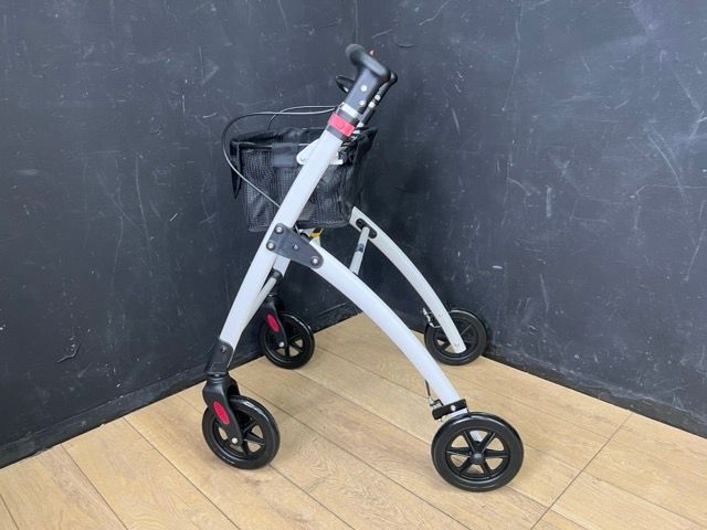 KMINA PRO - 歩行器 高齢者用【トレイ付き】 Amazon | KMINA PRO - 歩行器 高齢者用 室内、歩行車 高齢者用