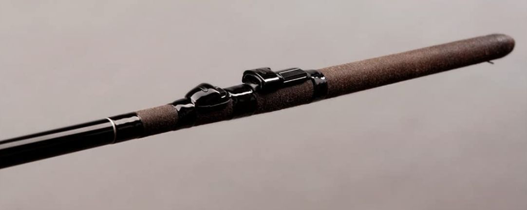 送料無料！サクラ 伊勢 かぶせ釣り 180センチ 替穂先付き 両軸