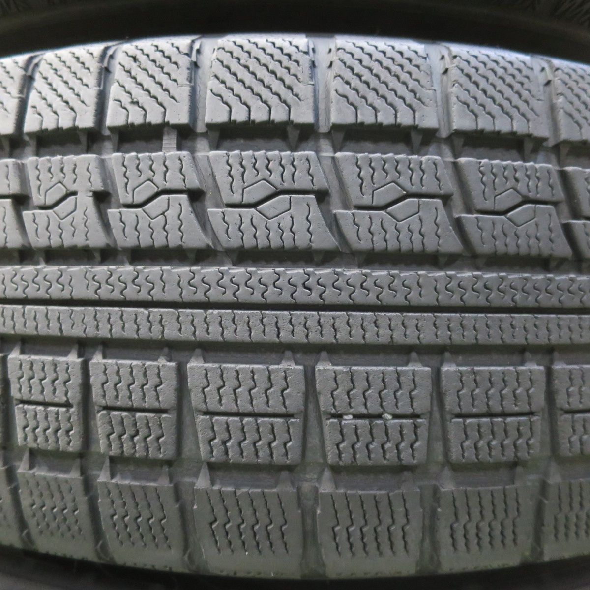 225|65R17 スタッドレス