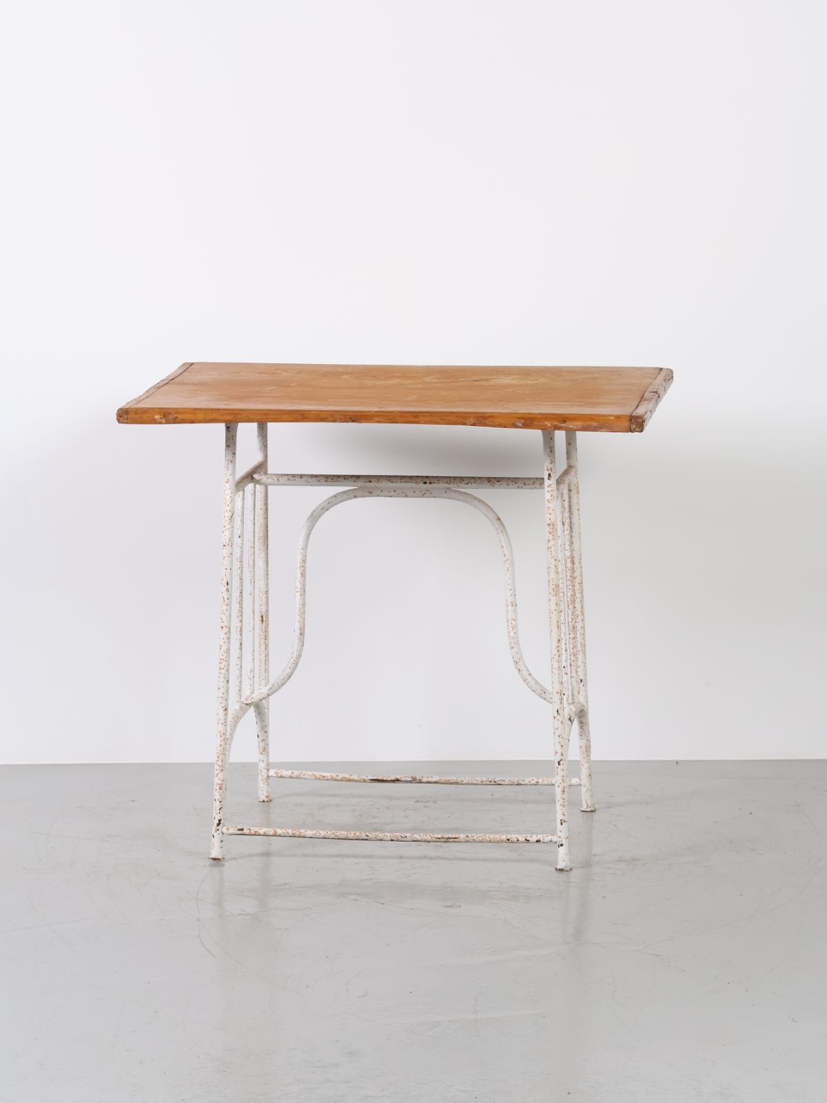 1950 - 60年代 ヴィンテージ ホワイトペイントアイアンレッグ ウッド