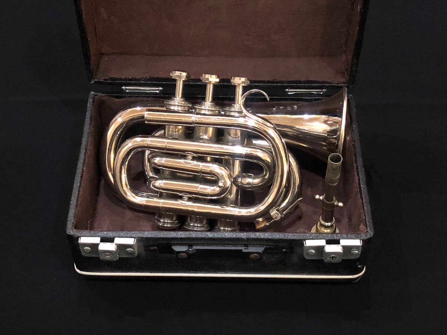 Besson トランペット本体とケース Besson トランペット本体とケース