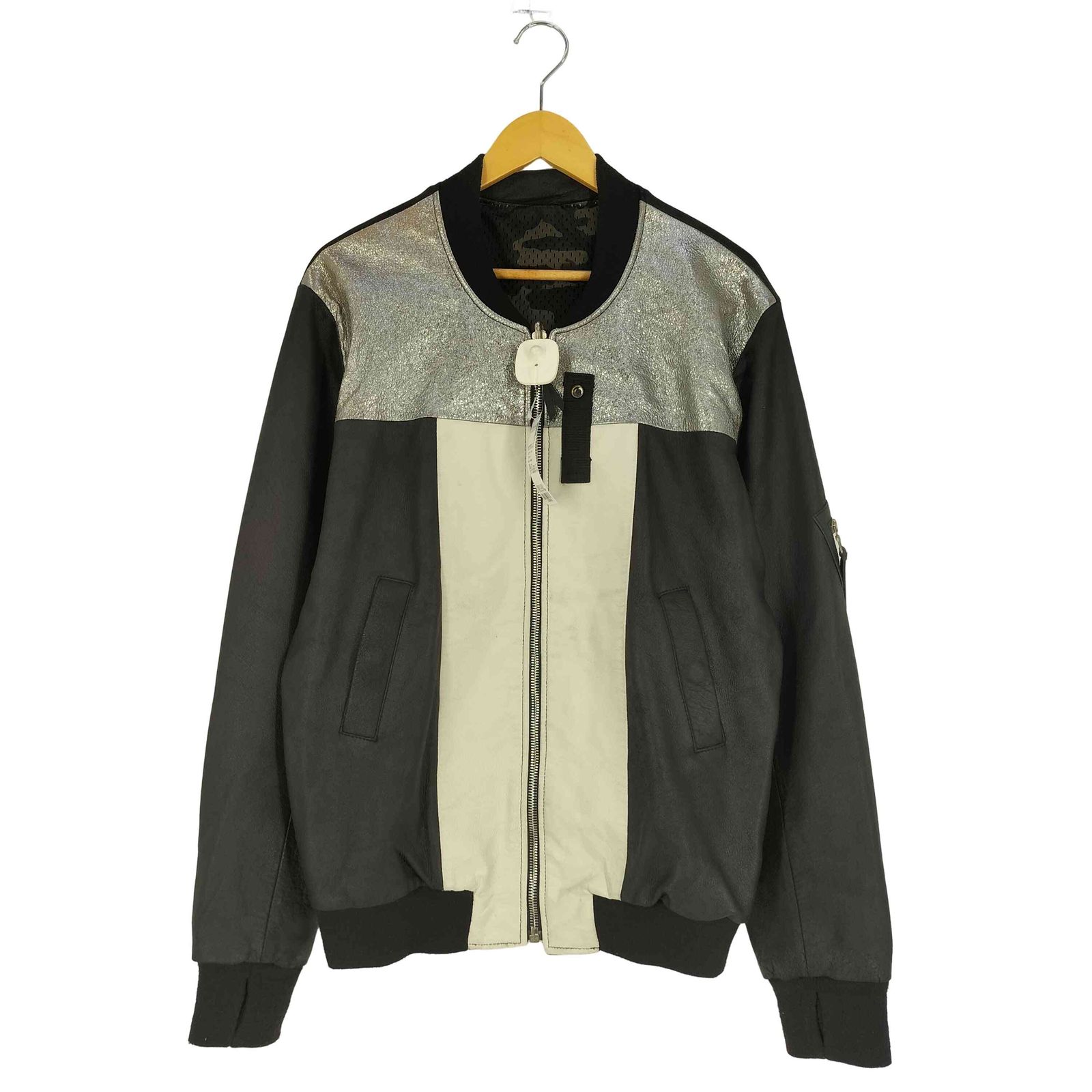 11 by Boris Bidjan Saberi(ボリスビジャンサベリ) 裏地カモ柄 切替デザイン 11 プリント ラムレザー ジャケット メンズ import：M 【中古】【ブランド古着バズストア】 ボリスビジャンサベリ 11 by Boris Bidjan Saberi 裏地カモ柄 切替