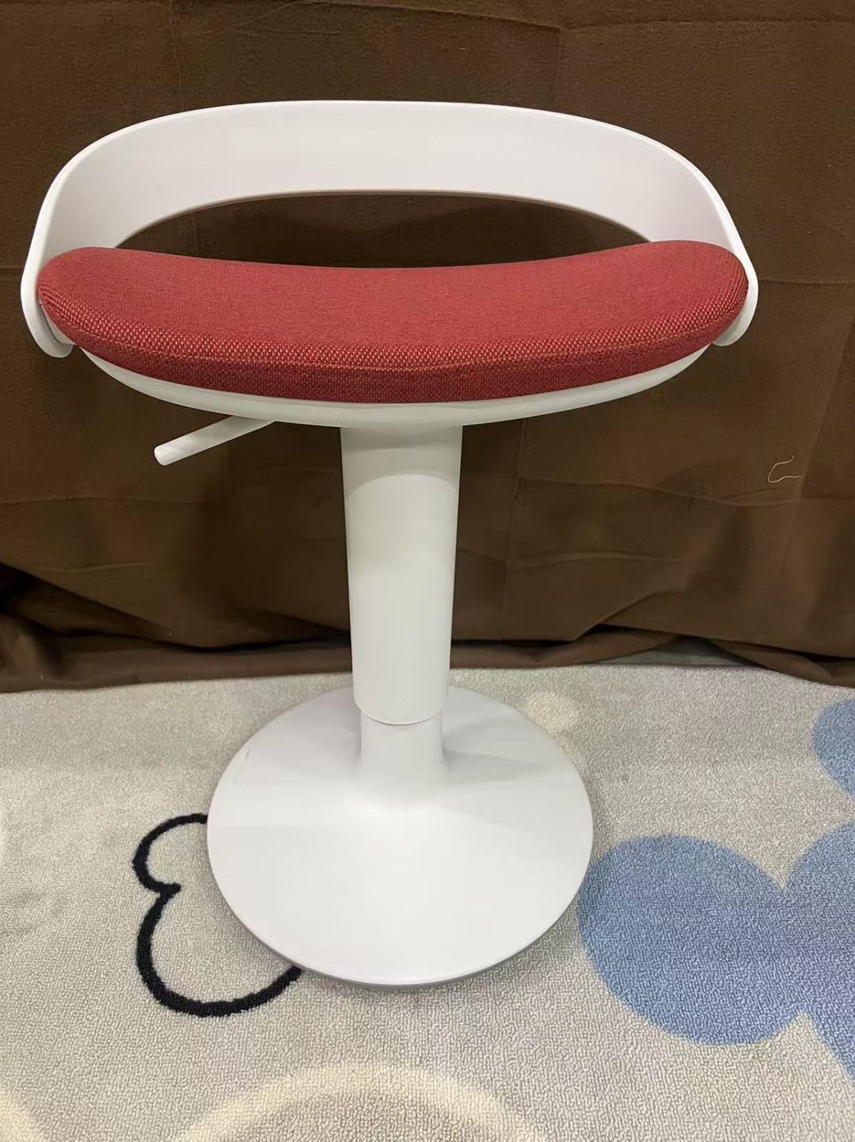 【美品】コクヨ ジョイン 昇降スツール　2024年製 美品】コクヨ ジョイン 昇降スツール 2024年製 - メルカリ