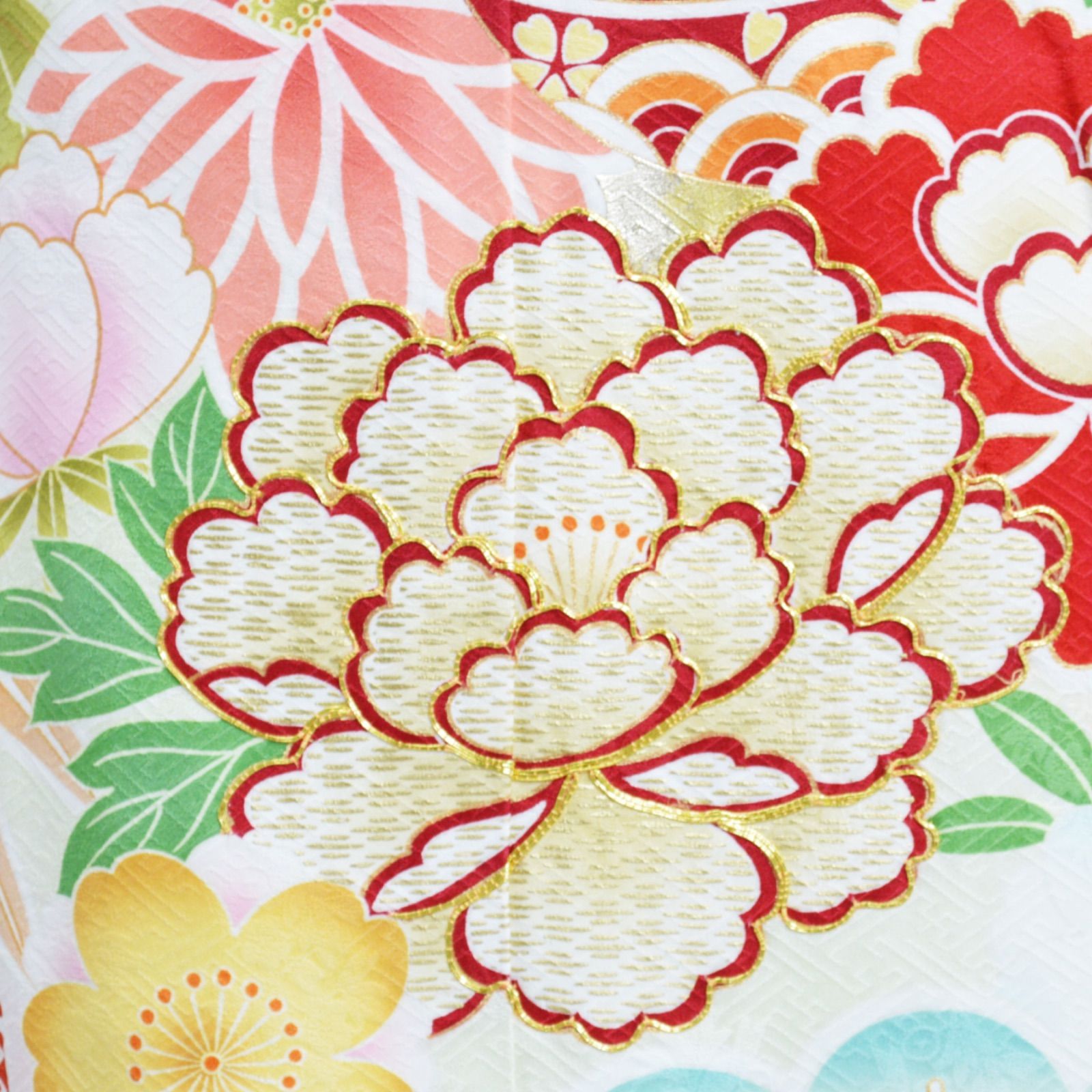 美品》正絹 振袖フルセット M〜Lサイズ クリーム×古典 成人式 モダン