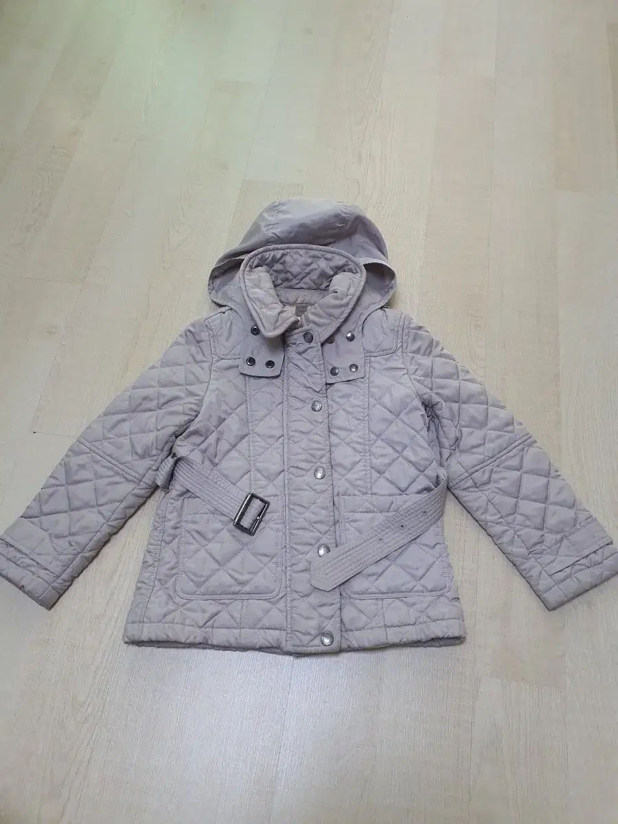 バーバリー 6Y キルティングジャケット 6Y Burberry Kids(バーバリー