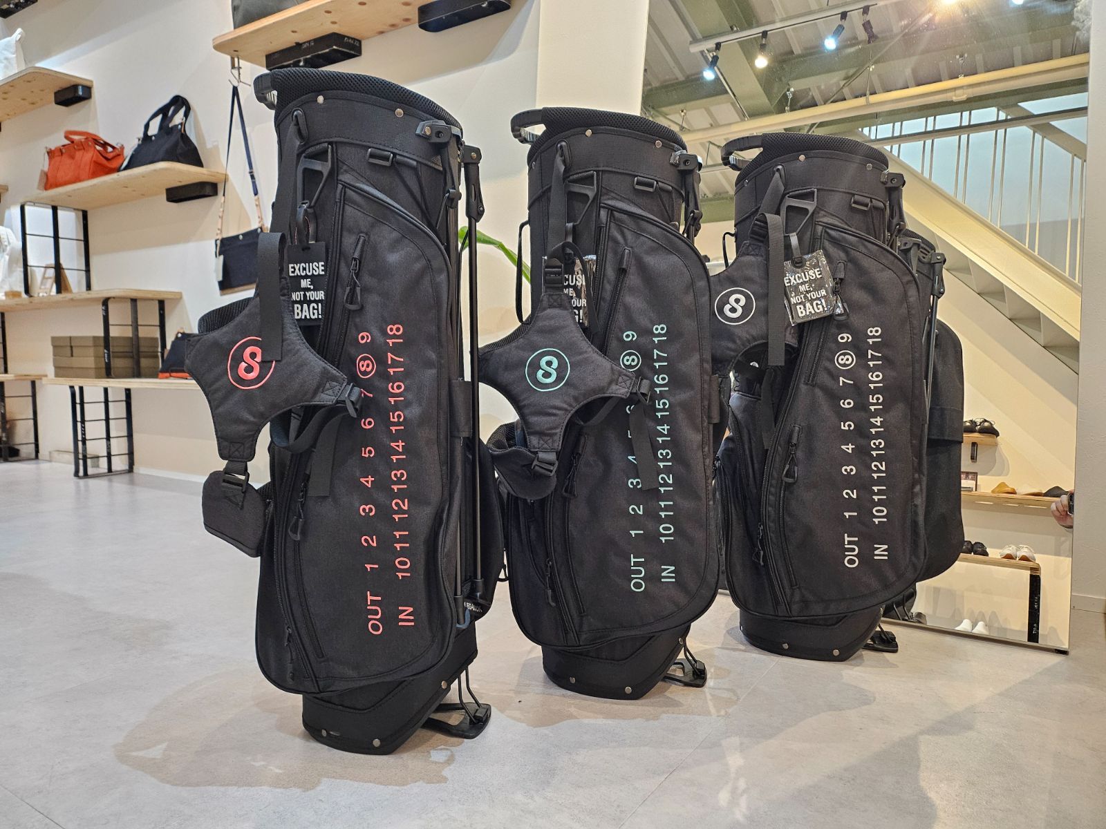 Amazon | PYKES PEAK キャディーバッグ スタンド【軽量 2.4kg/ 5分割口