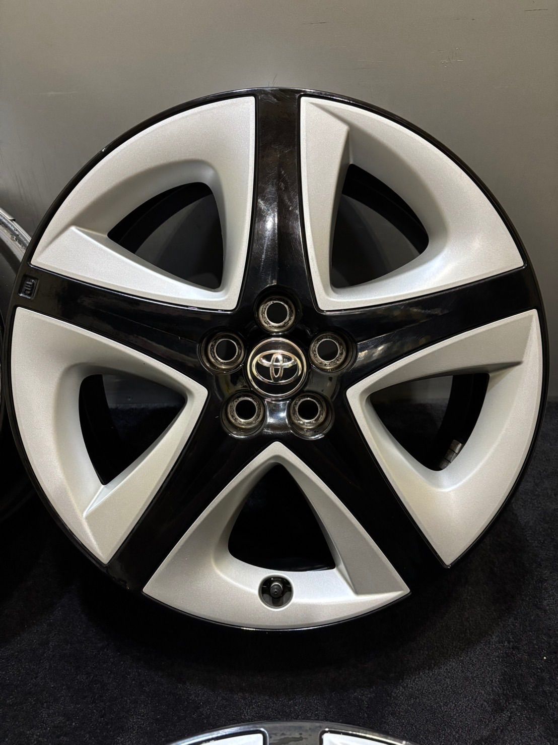 50系　トヨタプリウス　純正アルミホイール　17インチ 中古ホイール紹介】新車外し、美品50プリウス純正ホイール17