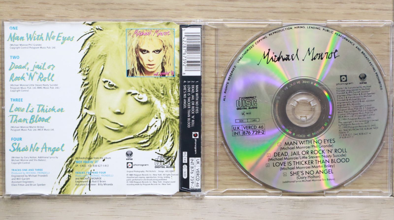 マイケル・モンロー直筆サイン入り超大型写真…Michael Monroe… マイケル・モンロー直筆サイン入り超大型写真…Michael Monroe…