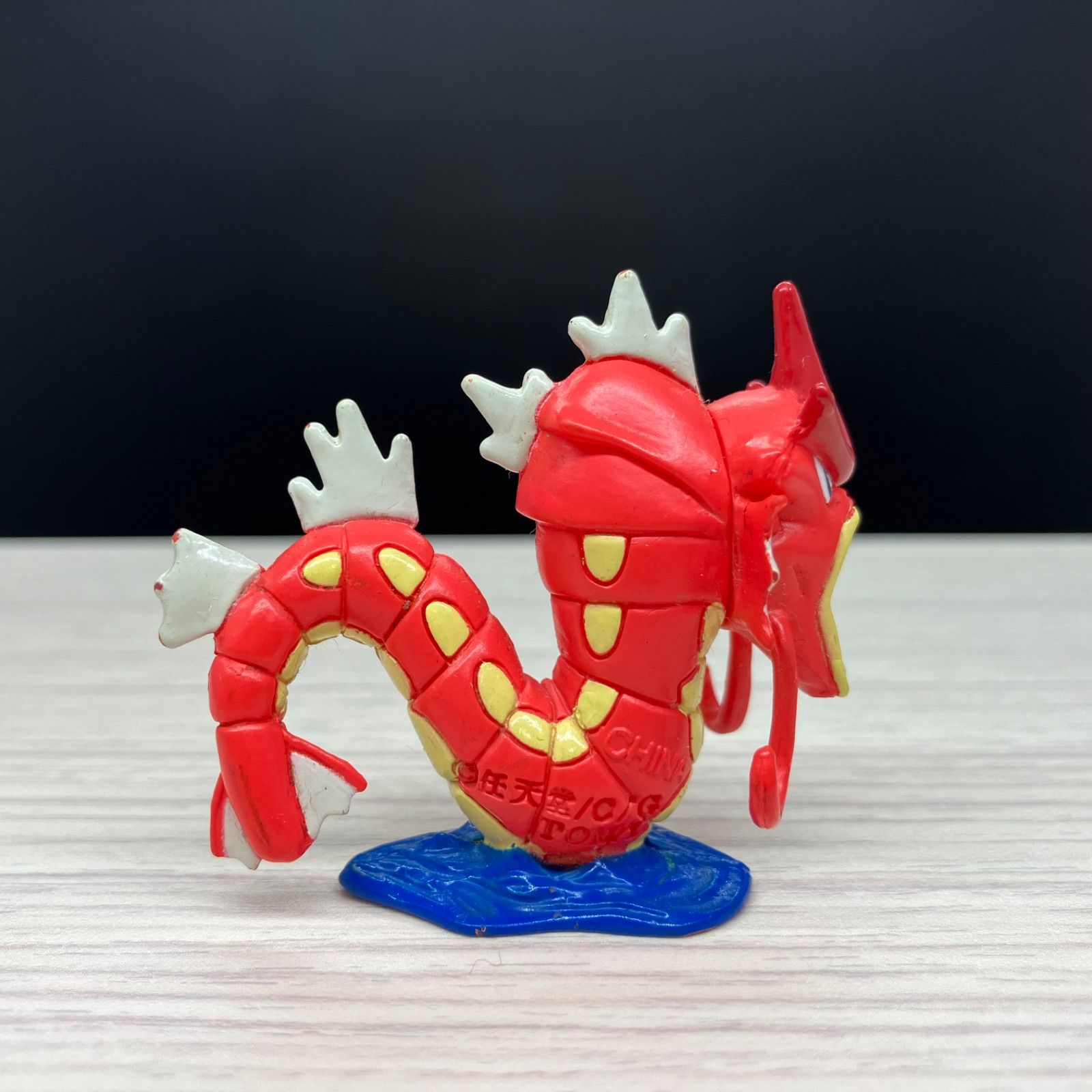 ポケモンフィギュアキョダイマックス色違いギャラドス