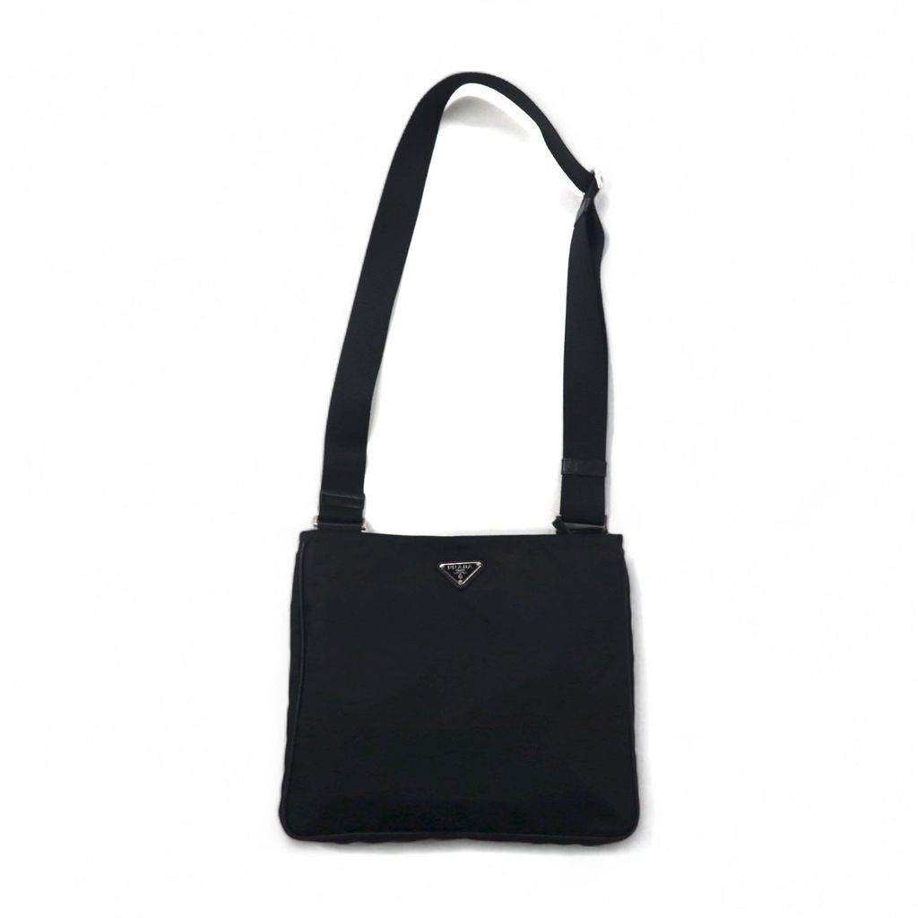 関税/送料込【PRADA】 ロゴプレート クロスボディバッグ Prada ロゴプレート ショルダーバッグ | ブラック | FARFETCH JP