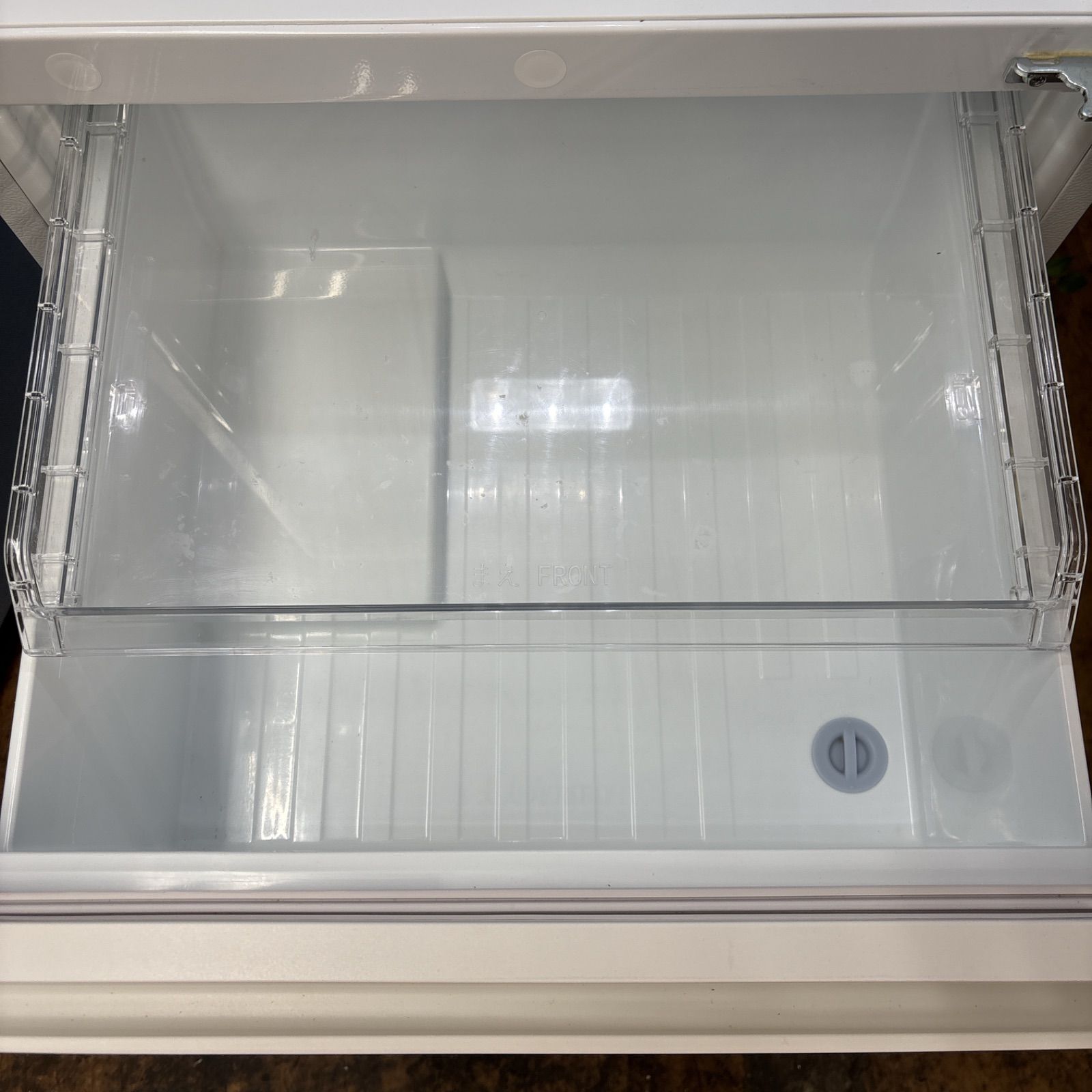I652 🌈 名古屋市近郊配送設置無料！ TOSHIBA 3ドア冷蔵庫（326L