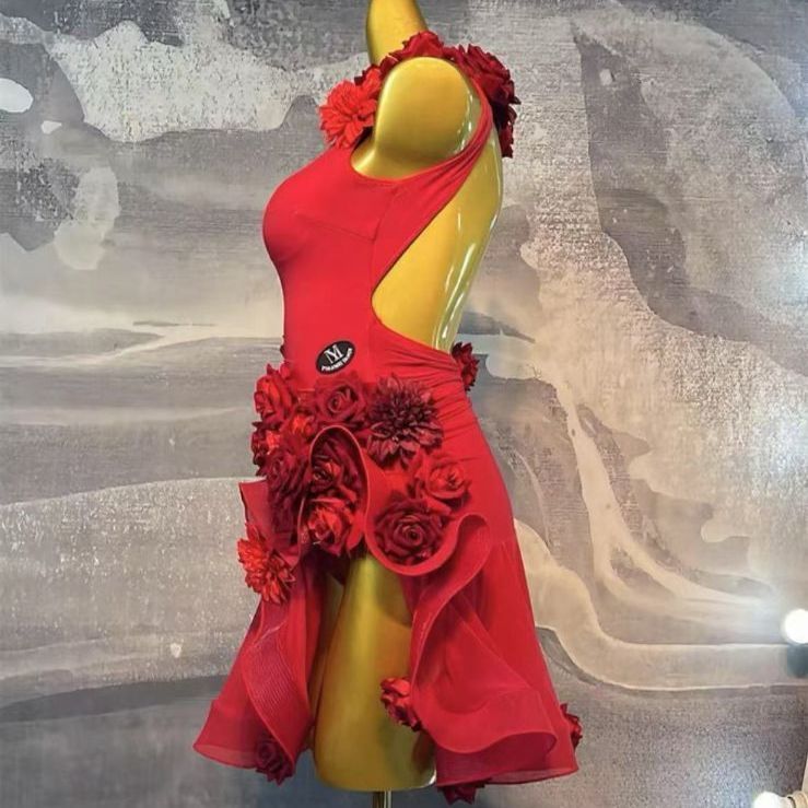 社交ダンス衣装 赤いバラ柄 ラテンダンスドレス 重厚加工 大きなスカート 受験 パフォーマンス用 練習着 舞台衣装 WHITEMONARCHHOTEL_COM