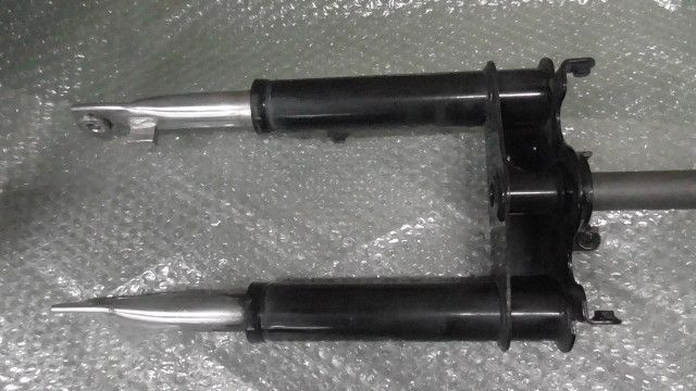 トゥデイ FI AF67-1555xxx の フロントフォーク 1759802239