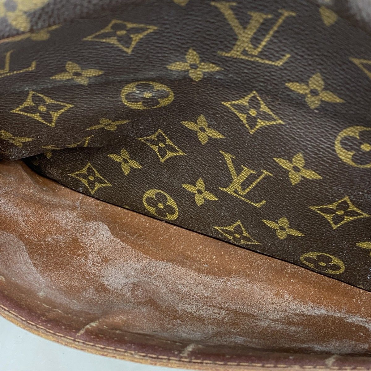 クラッチバッグ