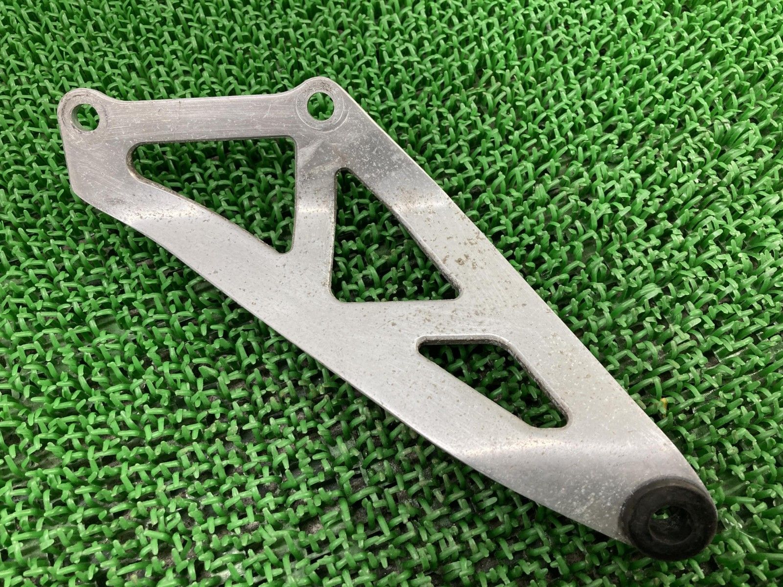 VFR400R マフラーステー ホンダ 純正 バイク 部品 NC30 RVF400 NC35 サイレンサーステー 曲がり無し 品薄 車検 Genuine 【中古】 46