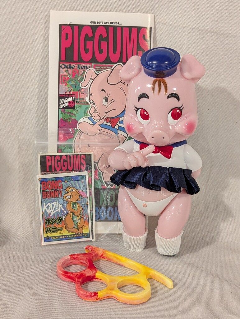 BlackBook Toy Frank Kozik Piggums High School Girl
