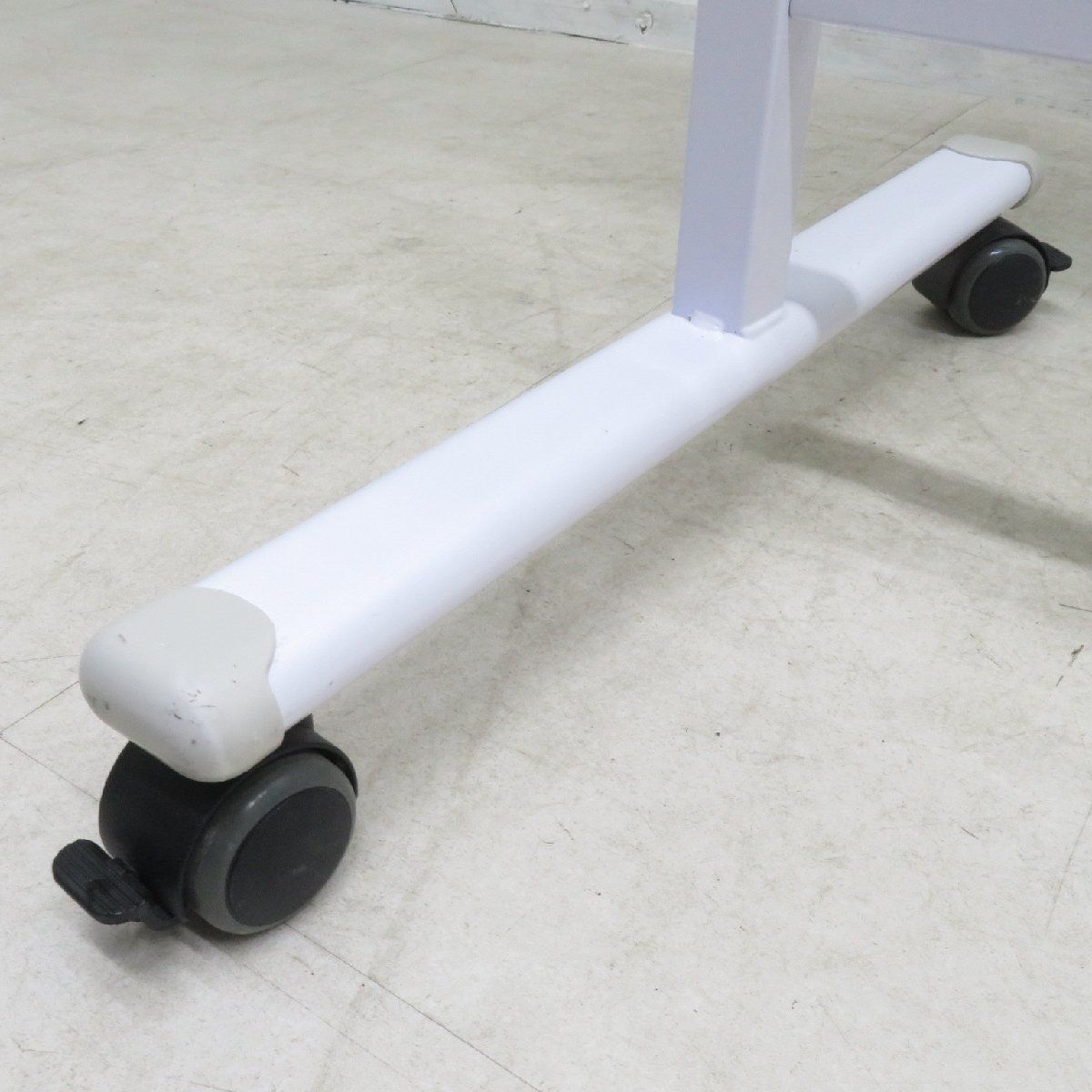 自立式ホワイトボード