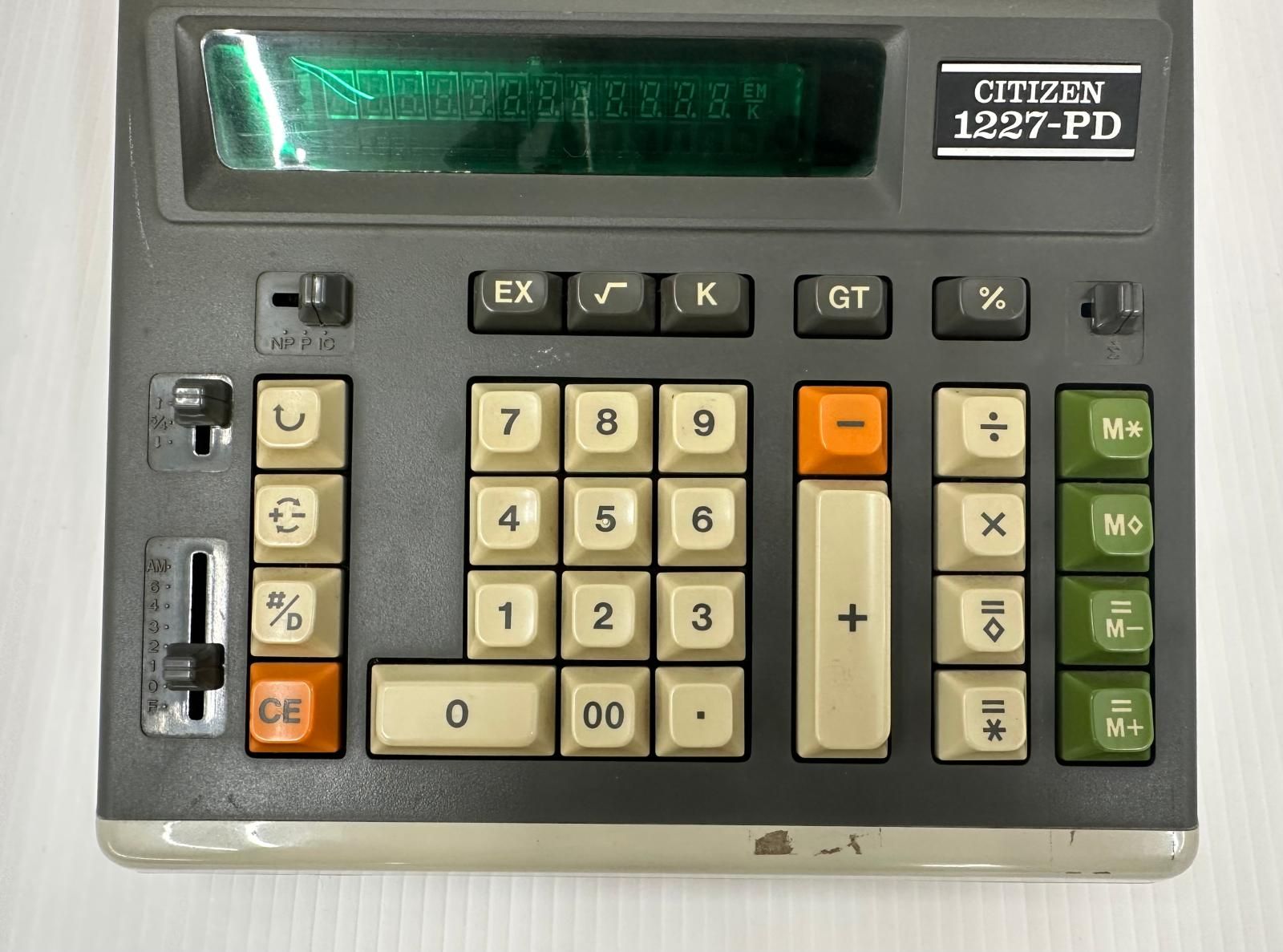 35年以上前の現役レア商品！CITIZEN(シチズン)レジスターと黒電話のセット シチズン シリーズエイト オールブラックを9月22日発売