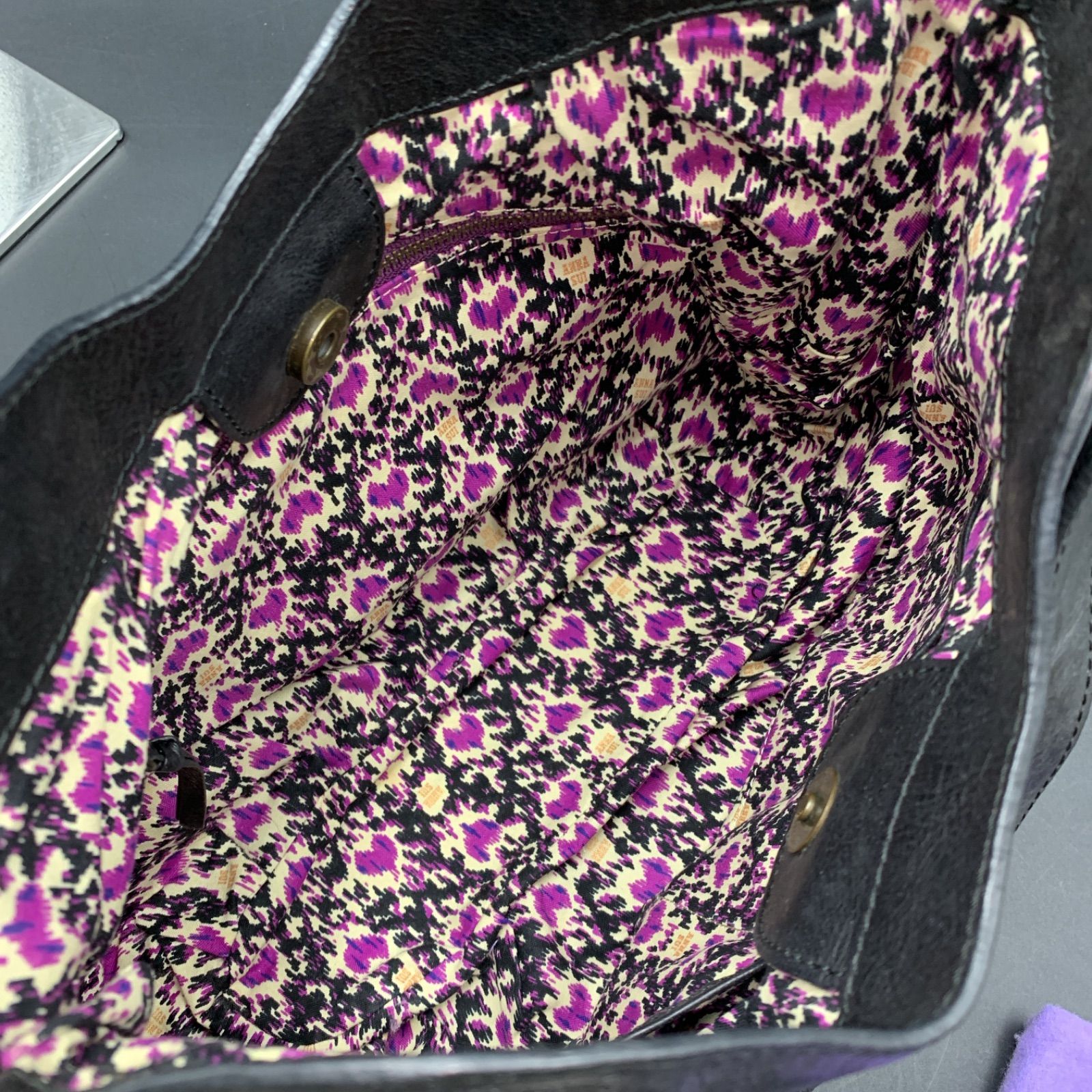 81 ANNA SUI アナスイ ショルダーバッグ レザー 蝶 ブラック 81 ANNA SUI アナスイ ショルダーバッグ レザー 蝶 ブラック