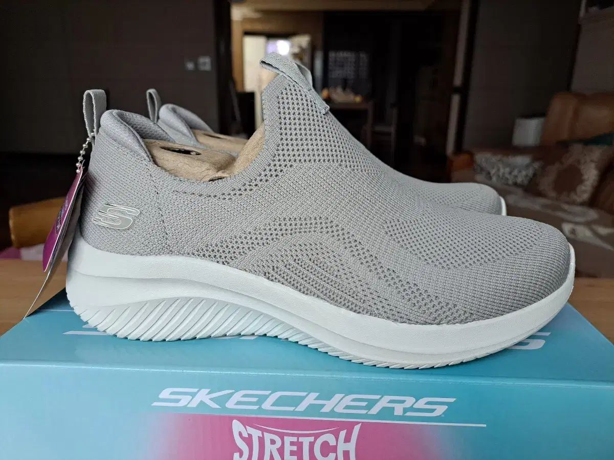 SKECHERS スケッチャーズ レディース 235
