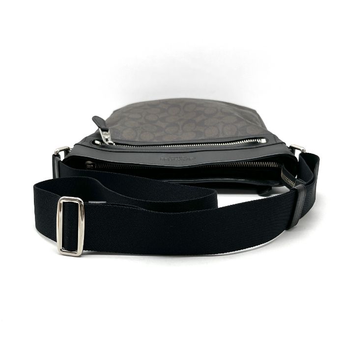 シグネチャー レザー