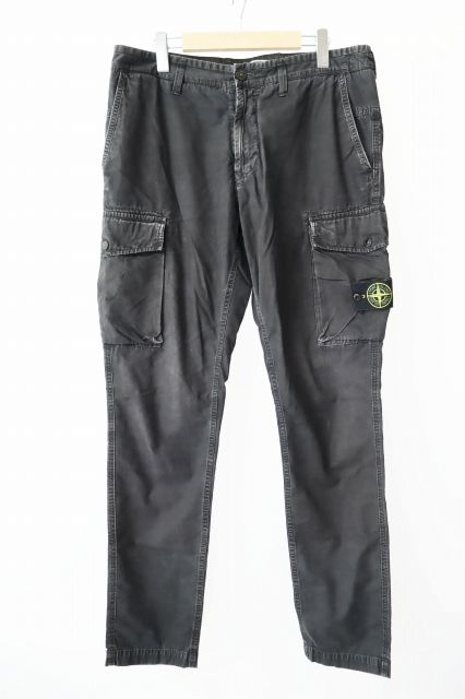 ストーンアイランド STONE ISLAND BRUSHED COTTON CANVAS OLD EFFECT CARGO PANTS ブラッシュ コットン キャンバス エフェクト カーゴパンツ 7215318WA 33 黒 AA 250615