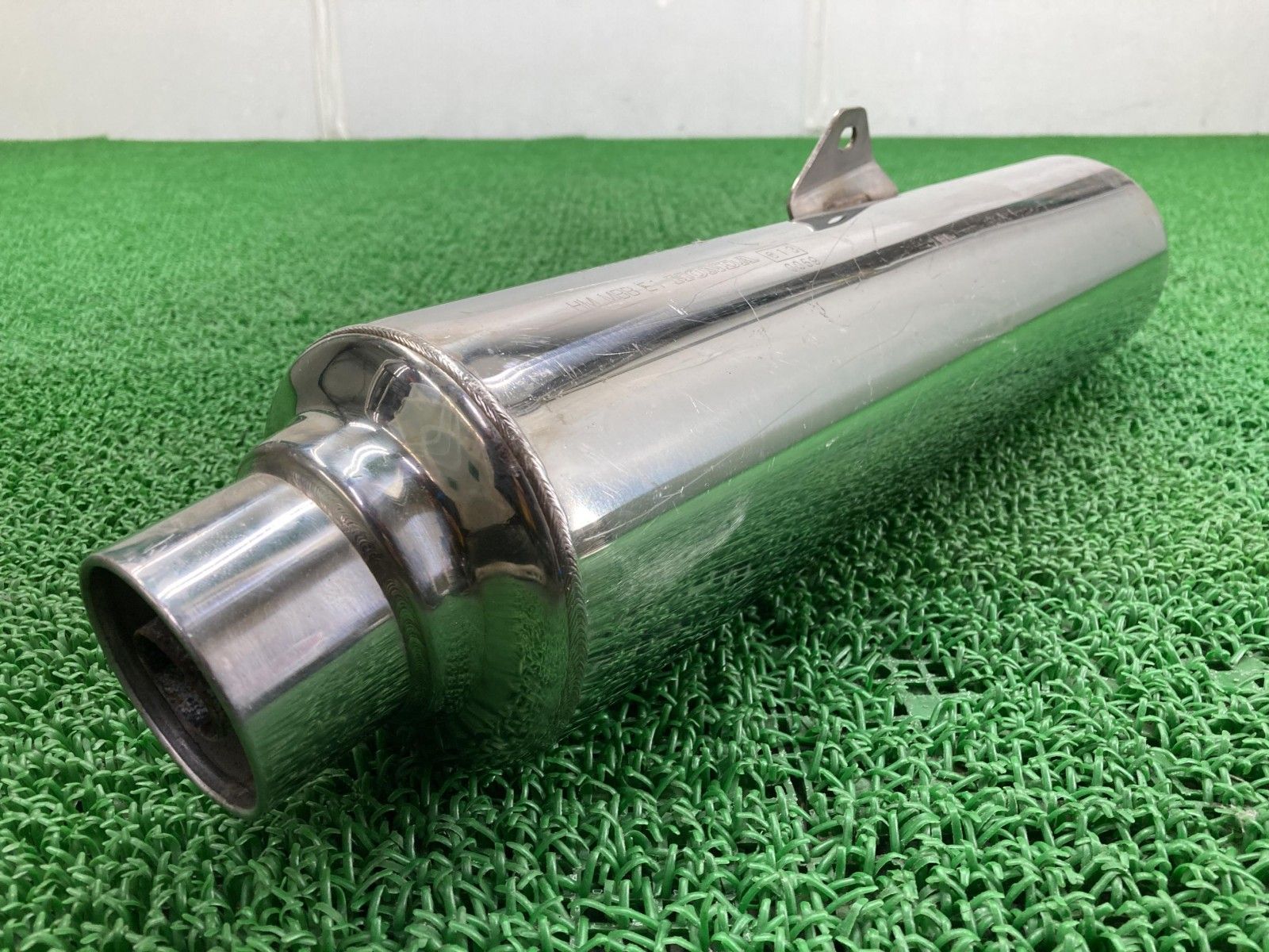 VTR1000F サイレンサーマフラー 右 MBB E1 ホンダ 純正 バイク 部品 SC36 逆車 穴あき無し 修復素材に カスタム素材に 車検 Genuine 【中古】 59