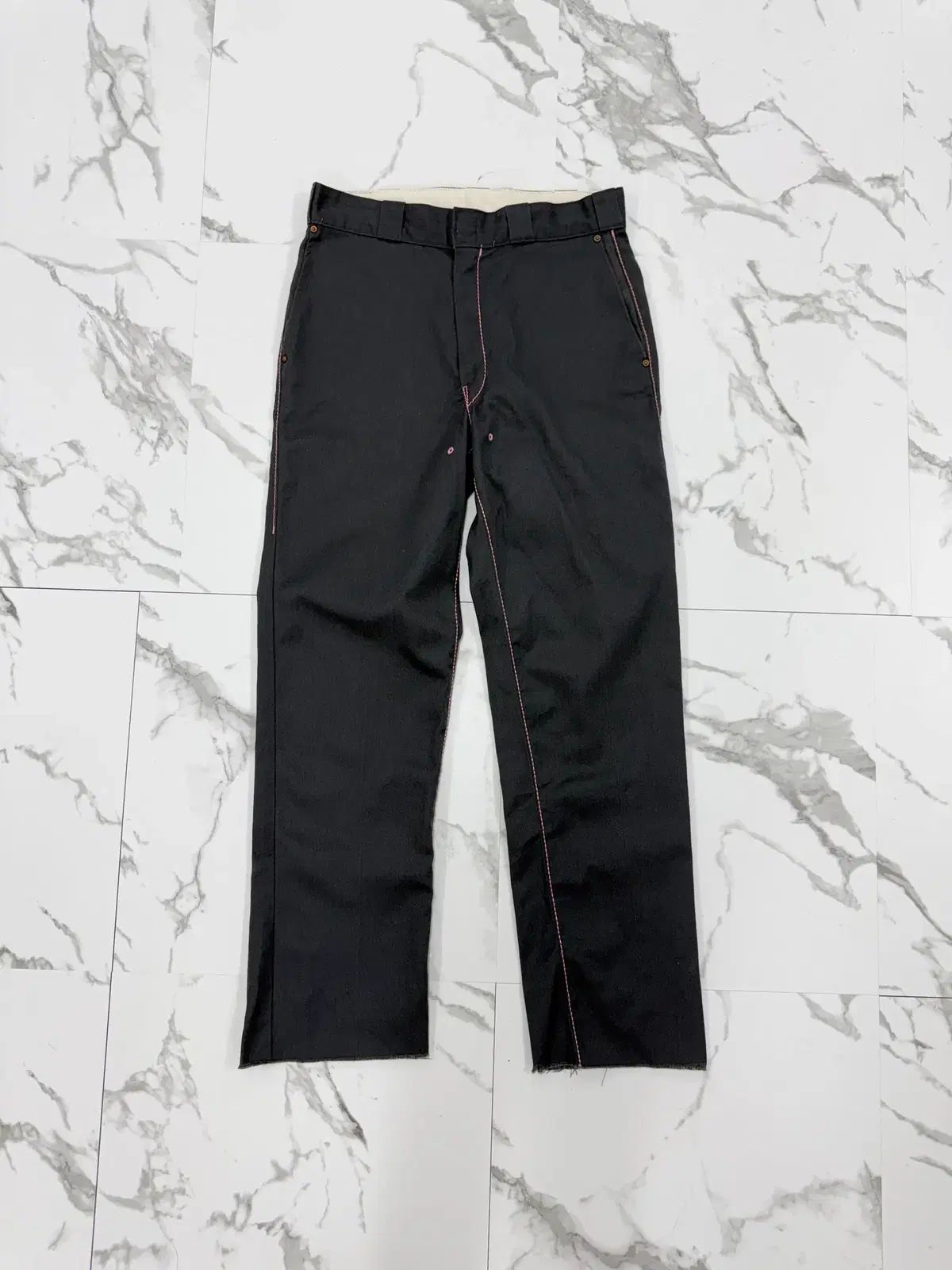 ディッキーズ X ネペンテス ピンク スティッチ チノ パンツ